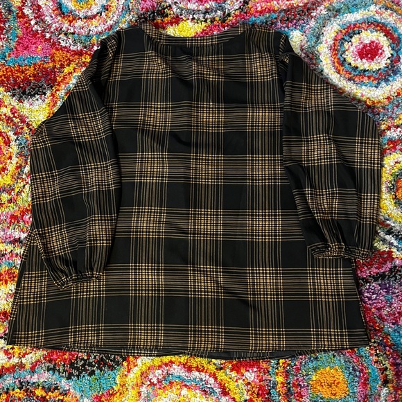 BloomChic Black and Gold plaid blouse, size 18-20 - Picture 3 of 4